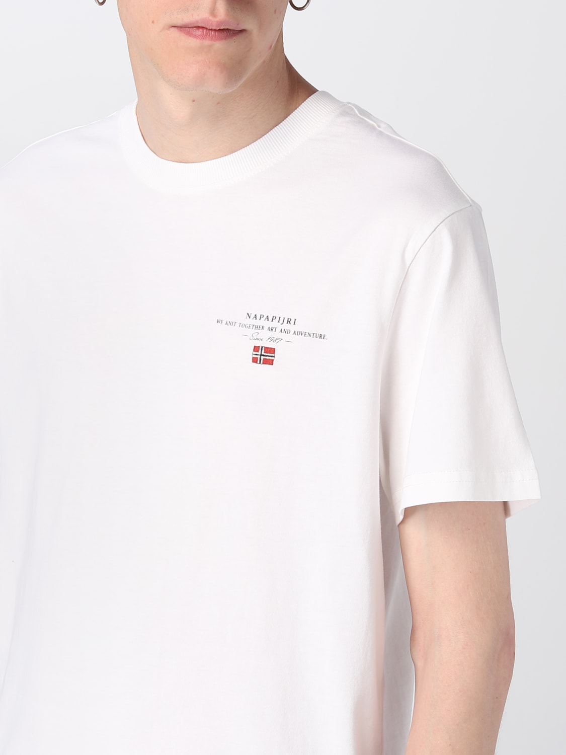 sieraden tobben bladeren NAPAPIJRI: t-shirt for man - White | Napapijri t-shirt NP0A4GBQ online on  GIGLIO.COM