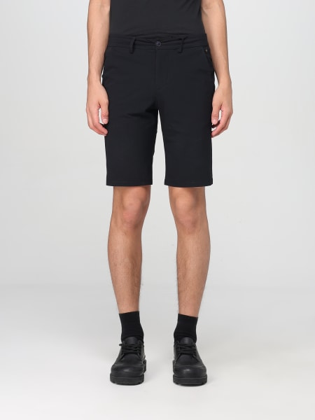 Short men Save The Duck