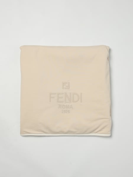 Bedcovers and blankets lifestyle Fendi