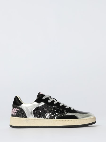 Sneakers woman Crime London