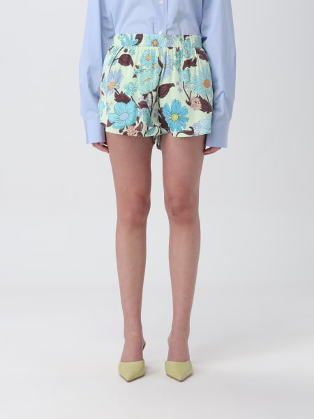 Short woman Stella McCartney