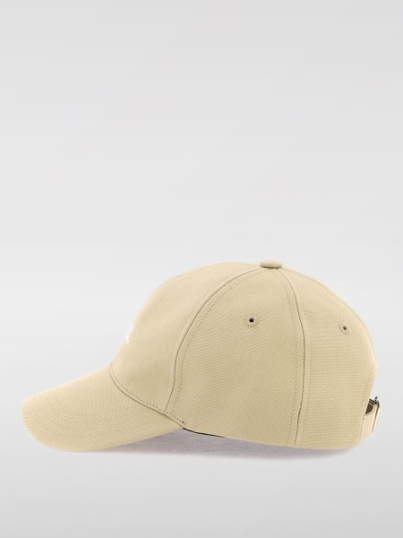 Hat man A.P.C.