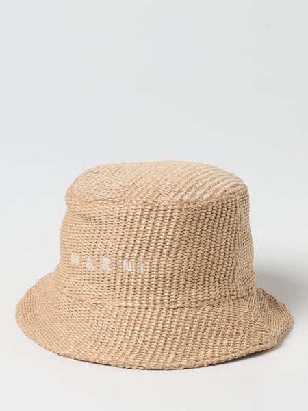 Cappello Marni in rafia con logo ricamato >