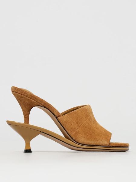 シューズ・サンダルその他 JACQUEMUS Woman Flat sandals Camel 243FO1604355 830 JACQUEMUS: Flat sandals woman - Camel | Jacquemus heeled