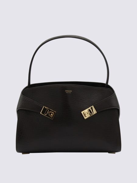 Borsa Hug Soft Ferragamo in pelle martellata