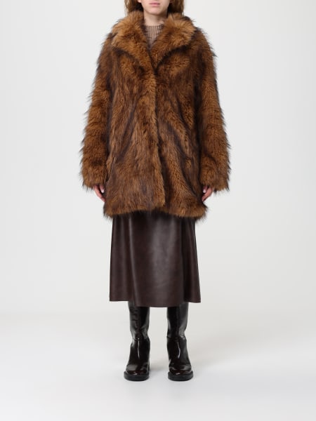 Fur coat woman Stand Studio
