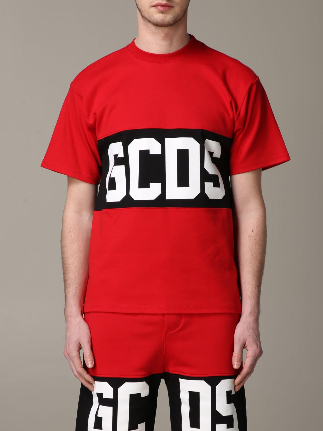 GCDS crew neck t shirt with logo print Red GCDS t shirt CC94M021014 online at GIGLIO.COM