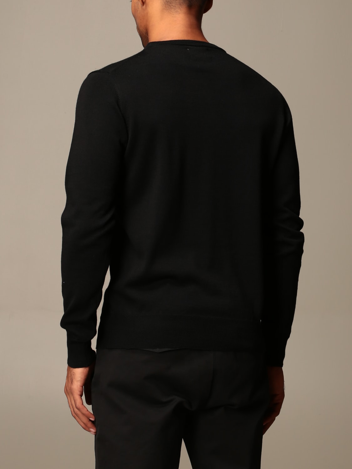 XC SWEATER: XC V-neck sweater in extrafine Merino wool, Black - Img 2