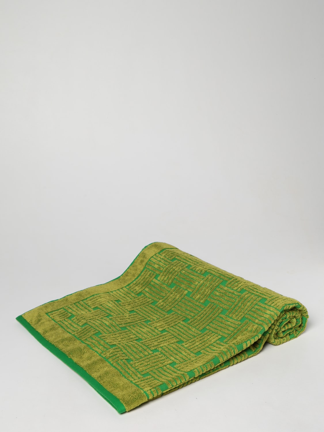 BOTTEGA VENETA BATH AND BEACH TOWELS: Bottega Veneta intreccio cotton beach towel, Green - Img 1