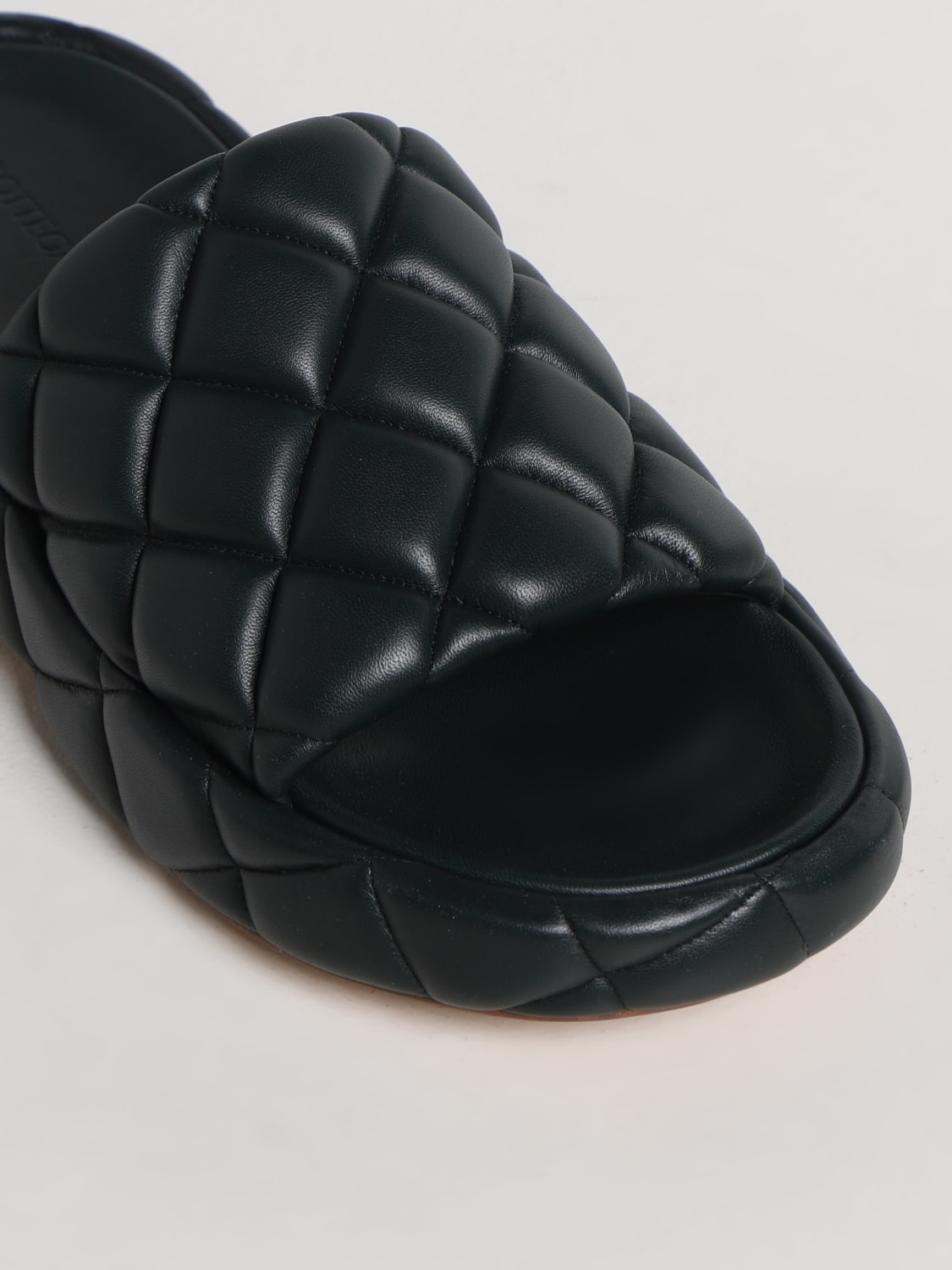 BOTTEGA VENETA SANDALI: Sandalo Padded Bottega Veneta in pelle matelassé, Nero - Img 4