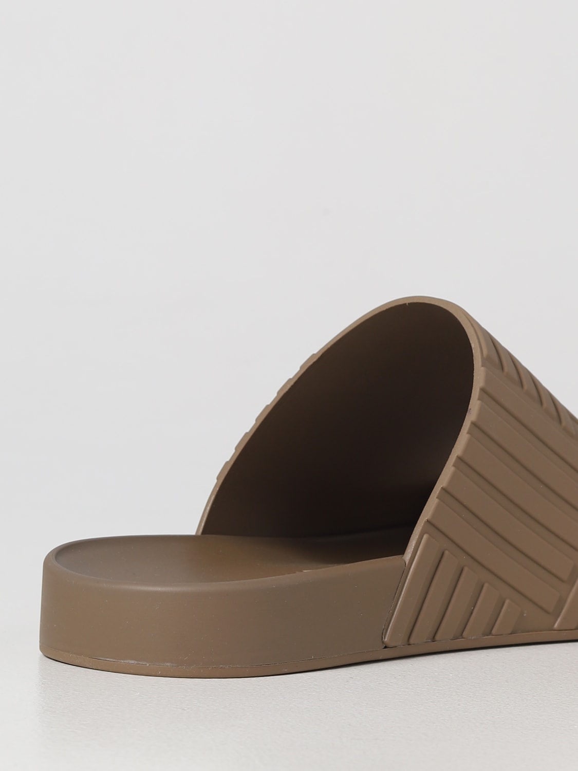 BOTTEGA VENETA: rubber mules - Beige | Bottega Veneta sandals 690104V1O60  online at GIGLIO.COM