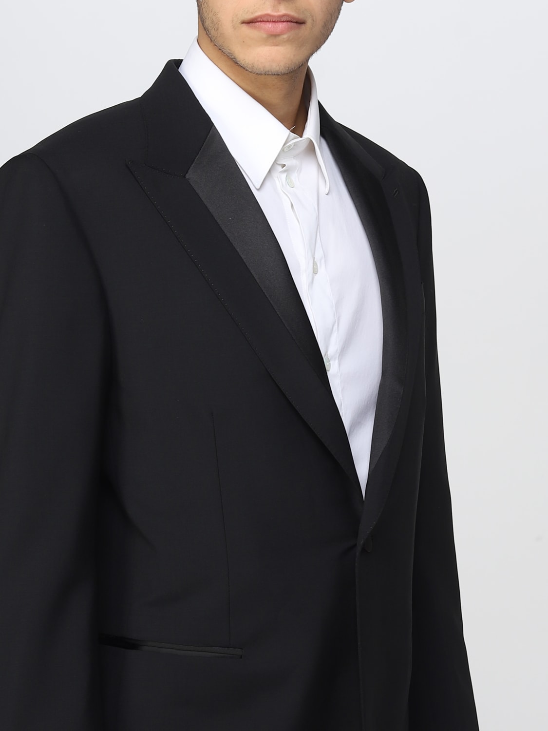 BRIONI：スーツ メンズ - ブラック | GIGLIO.COMオンラインのBrioni 