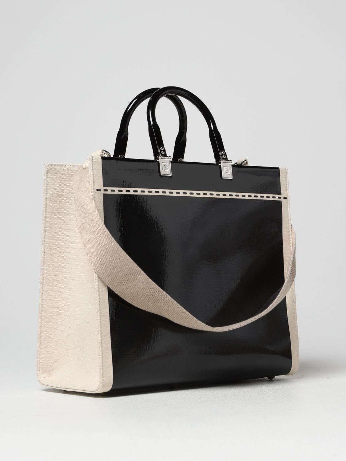 FENDI：ショルダーバッグ レディース - ブラック | GIGLIO.COM