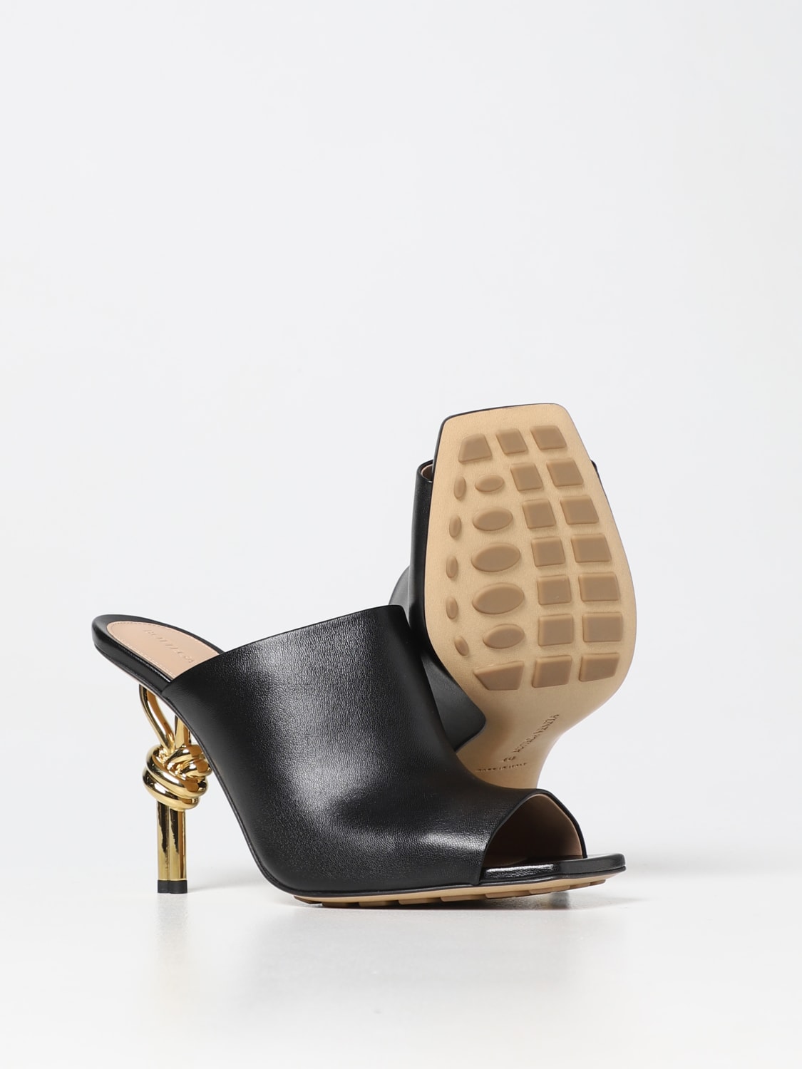 BOTTEGA VENETA HEELED SANDALS: Knot Bottega Veneta mules in leather, Black - Img 4