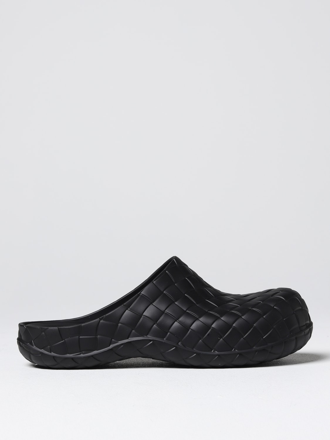 BOTTEGA VENETA SANDALS: Bottega Veneta sabots in woven rubber, Black - Img 1