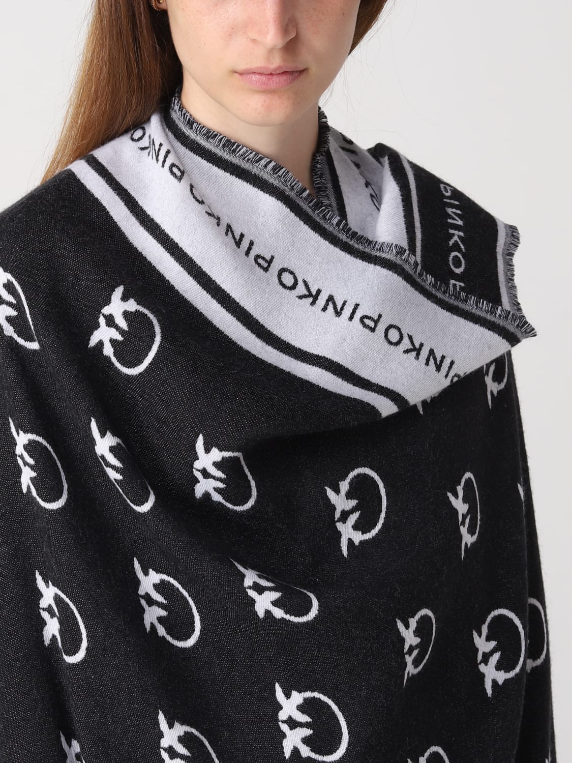 ポンチョ・ケープ PINKO Woman Cape Black 101557A0CJ ZCB PINKO: Cape woman - Black | Pinko cape 101557A0CJ online at