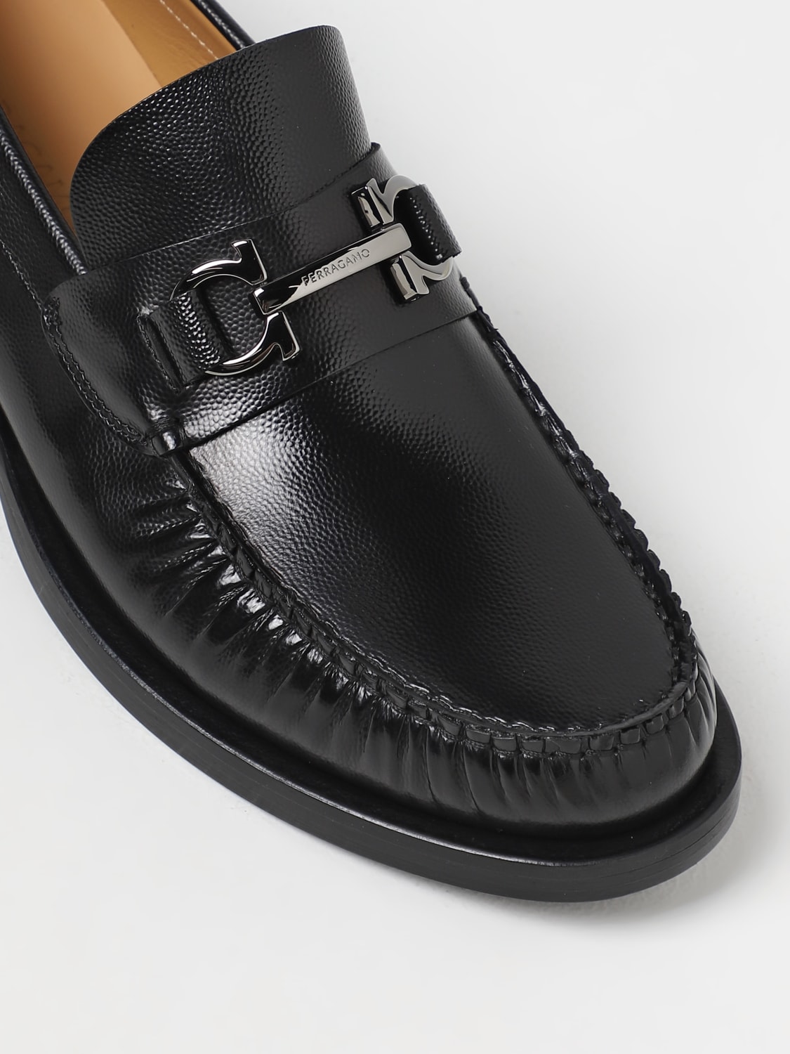 FERRAGAMO LOAFERS: Ferragamo Fort moccasins in grained leather, Black - Img 4