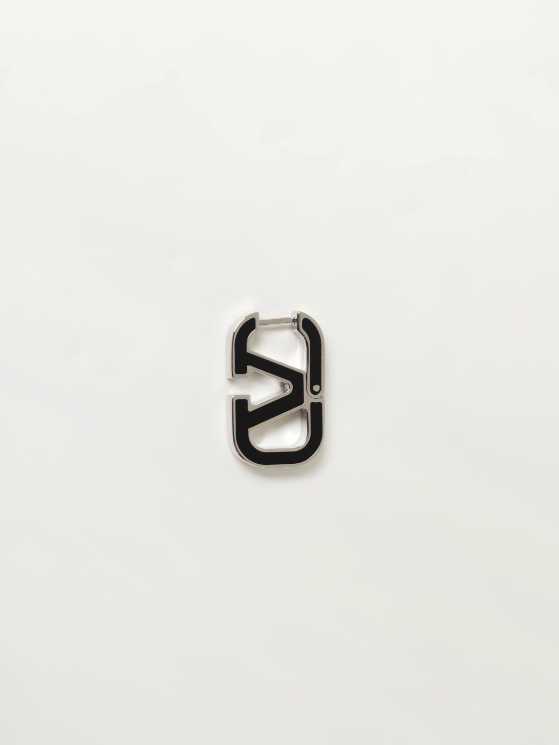 VALENTINO GARAVANI JEWEL: Valentino Garavani VLogo Signature enamelled brass earrings, Black - Img 1