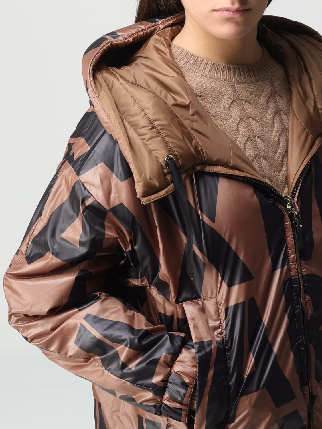 MAX MARA THE CUBE JACKET: Max Mara The Cube reversible jacket in printed water-repellent nylon, Camel - Img 4