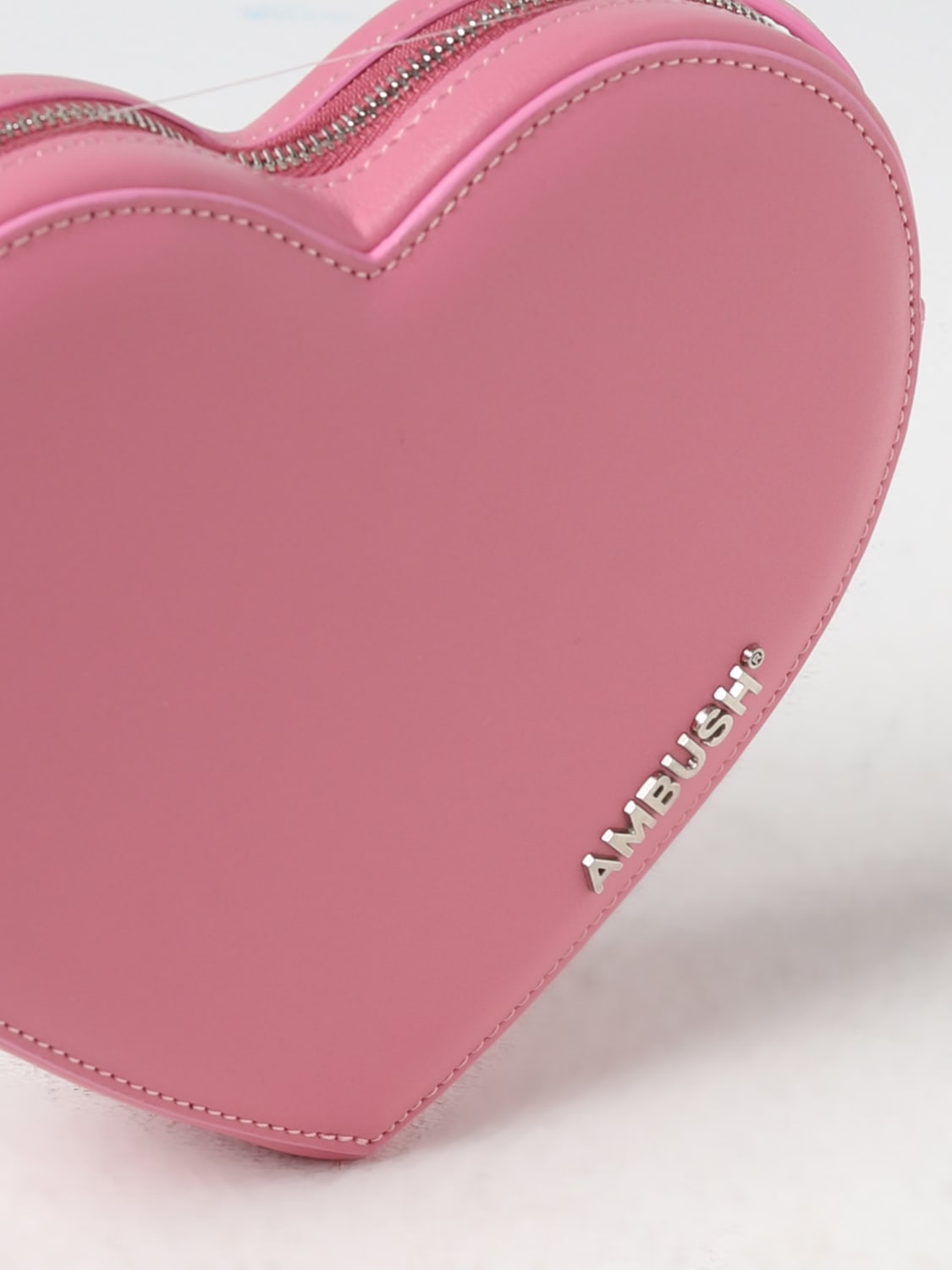 【AMBUSH】ハート ショルダーバッグ AMBUSH ハート ショルダーバッグ | ブラック | FARFETCH JP