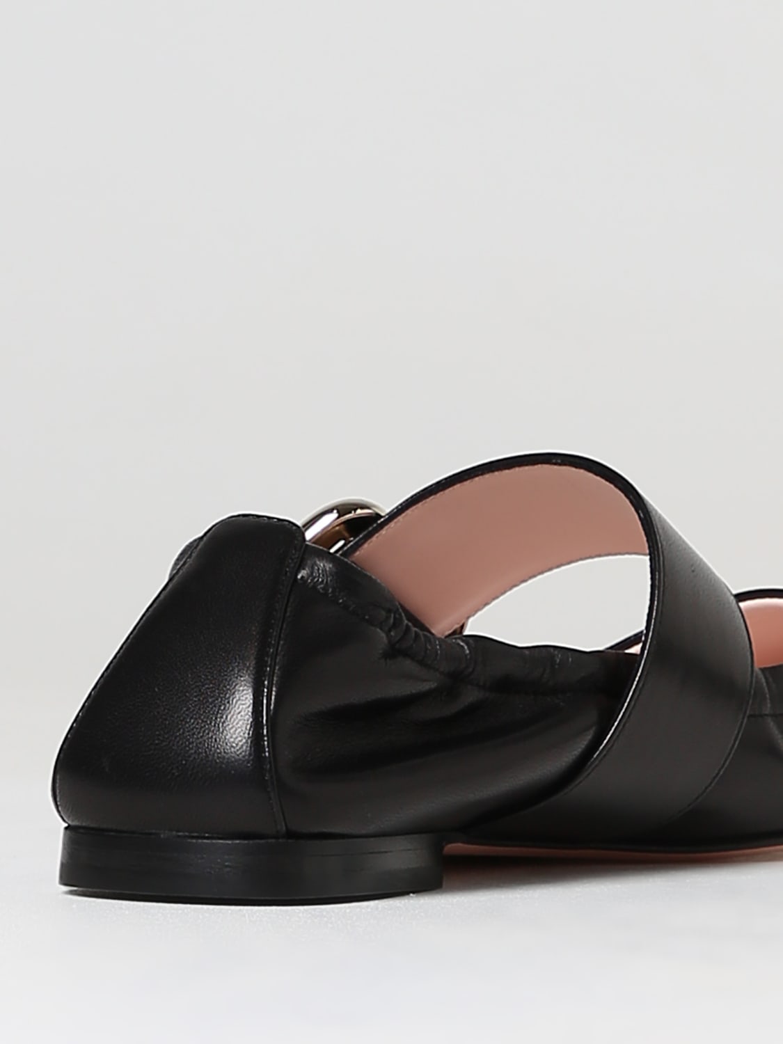 フラットシューズ ROGER VIVIER Woman Flat shoes Black RVW54840960MRK B999 Women's luxury shoes | Roger Vivier