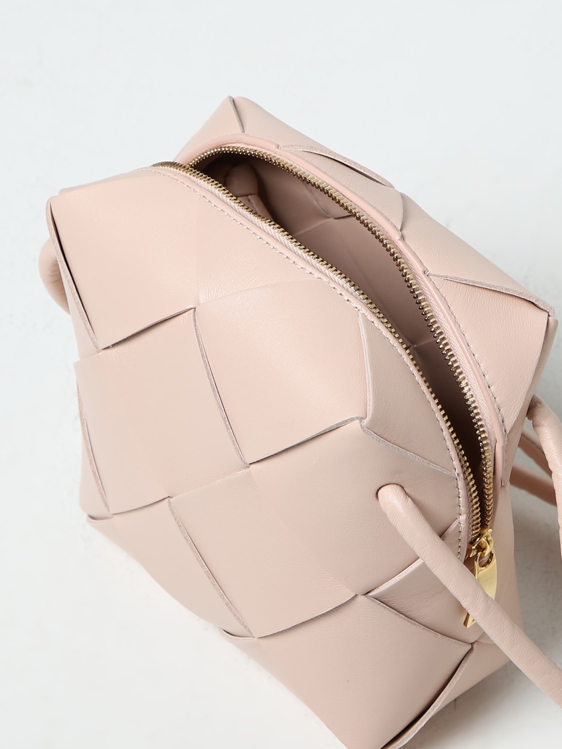 BOTTEGA VENETA MINI BAG: Bottega Veneta Cassette bag in woven nappa, Pink - Img 4