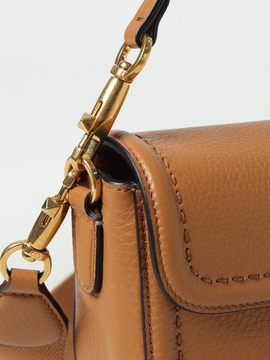 ショルダーバッグ・ポシェット VALENTINO GARAVANI Woman Shoulder bag Leather 4W2B0N20IMZ Valentino Garavani Outlet: Shoulder bag woman - Leather