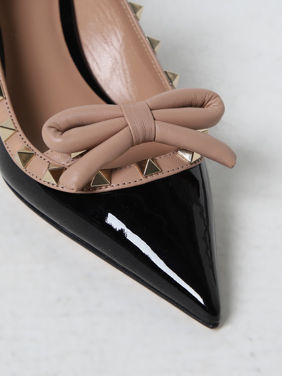 Valentino Garavani Rockstud Slingback in patent leather with studs