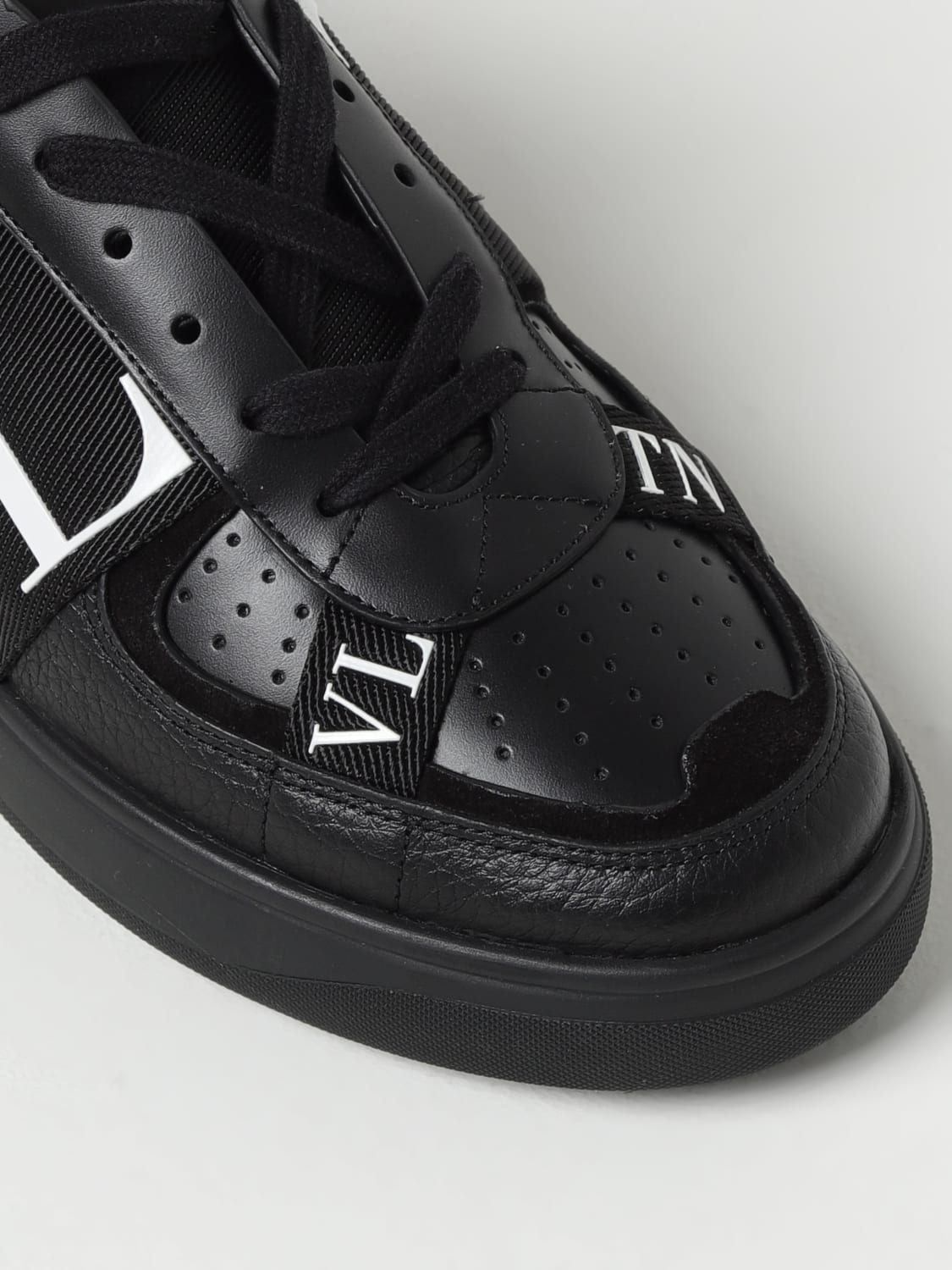 Valentino Garavani VL7N Sneaker Low Top Black White Black