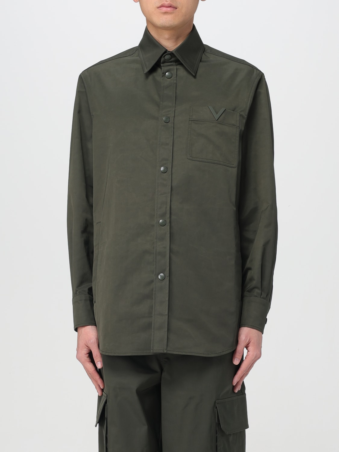 VALENTINO CAMICIA: Camicia Valentino con tasca VLogo cut-out, Militare - Img 1