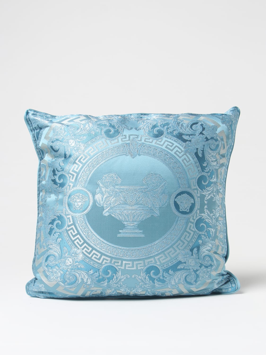 VERSACE HOME CUSHIONS: Cushions lifestyle Versace Home, 노드 블루 - Img 2