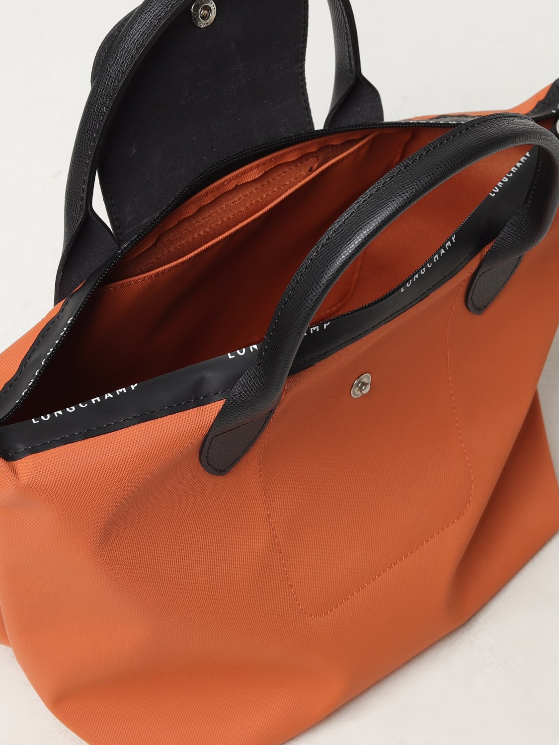 LONGCHAMP BORSA A MANO: Borsa Le Pliage Energy S Longchamp in nylon riciclato e pelle, Mandarino - Img 3