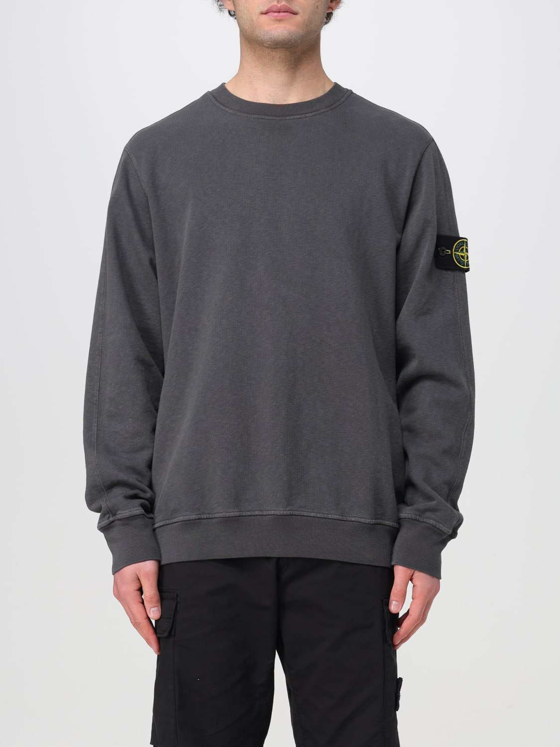 STONE ISLAND：スウェットシャツ メンズ - グレー | GIGLIO.COM ...