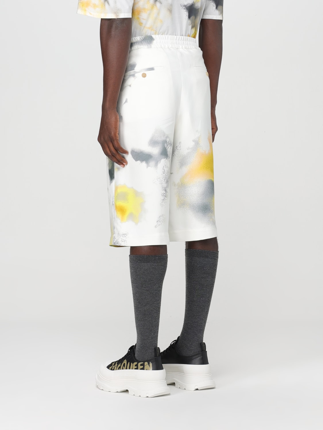 ALEXANDER MCQUEEN SHORT: Alexander McQueen shorts with abstract print, White - Img 3