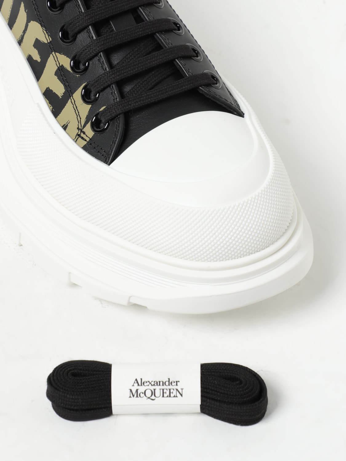 スニーカー ALEXANDER MCQUEEN Men Sneakers Black 777961WIAT6 1680 Alexander Mcqueen Tread Slick Lace-Up Sneakers, Brand Size
