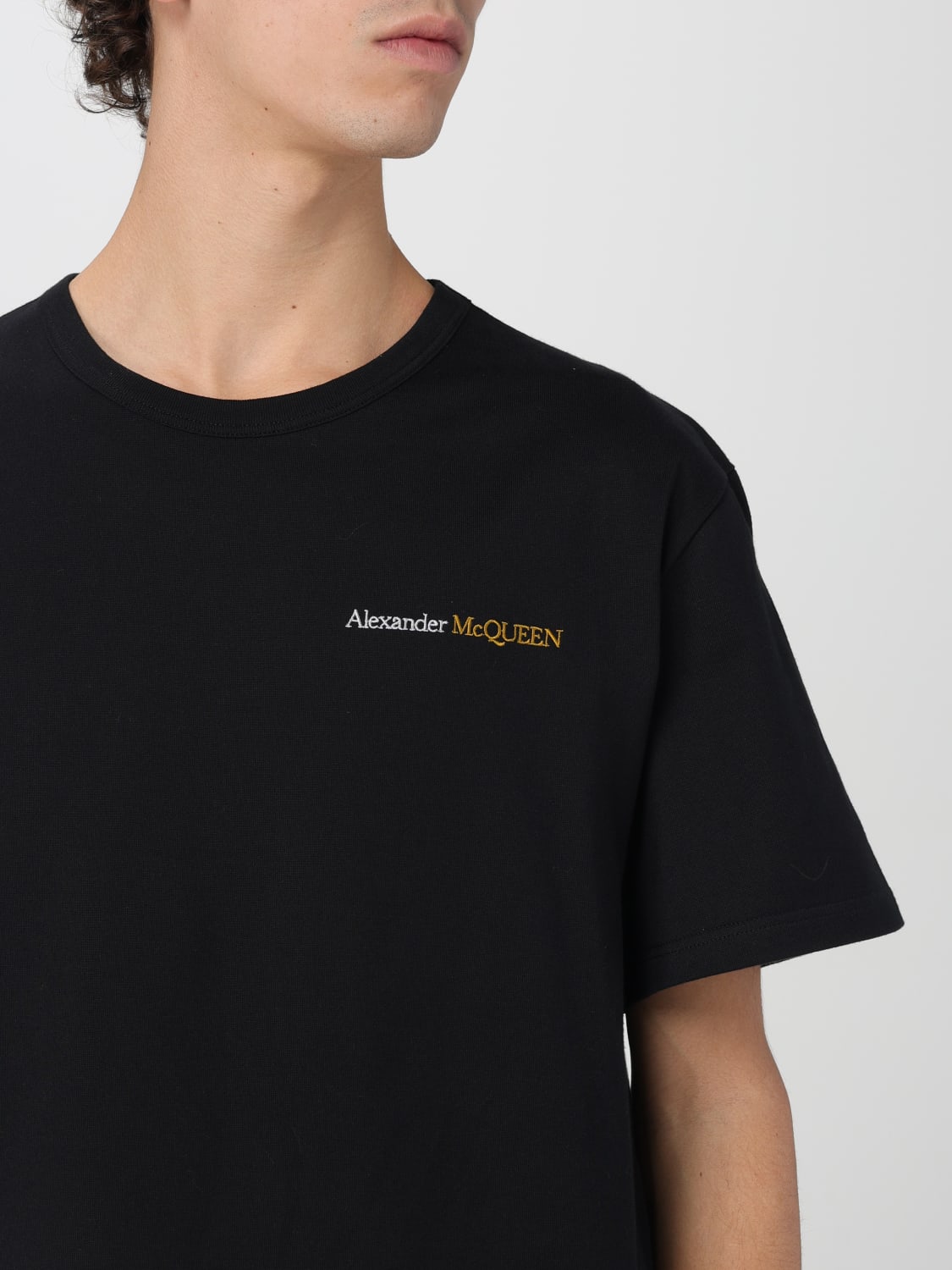 ALEXANDER MCQUEEN: T-shirt men - Black | Alexander McQueen t-shirt  776281QXAAB online at GIGLIO.COM