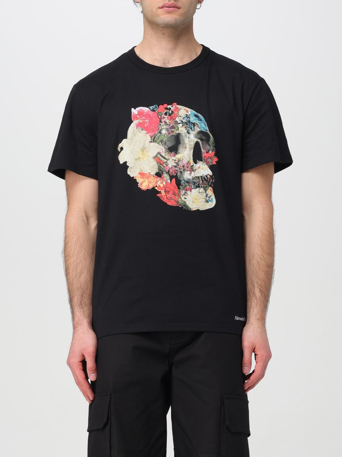 Alexander McQueen Outlet T shirt con stampa teschio Nero T Shirt Alexander McQueen 781972QTAA5 online su GIGLIO.COM