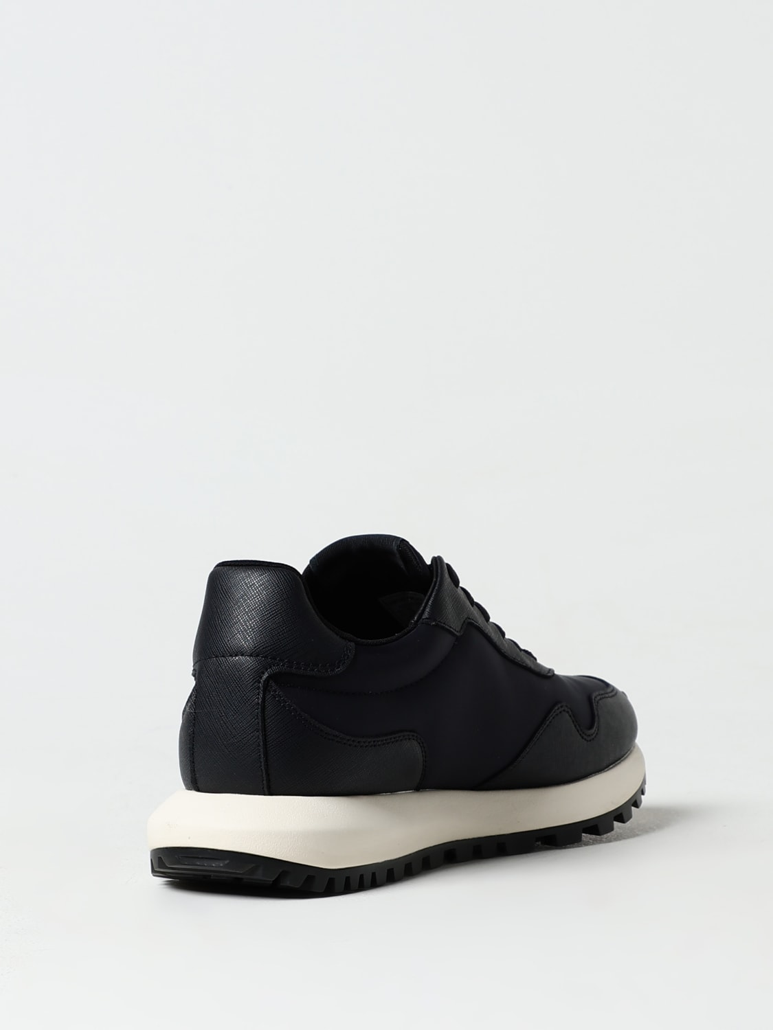 EMPORIO ARMANI X4X630XN877K001 関税送料込 Emporio Armani Outlet: Sneakers men - Black | Emporio Armani