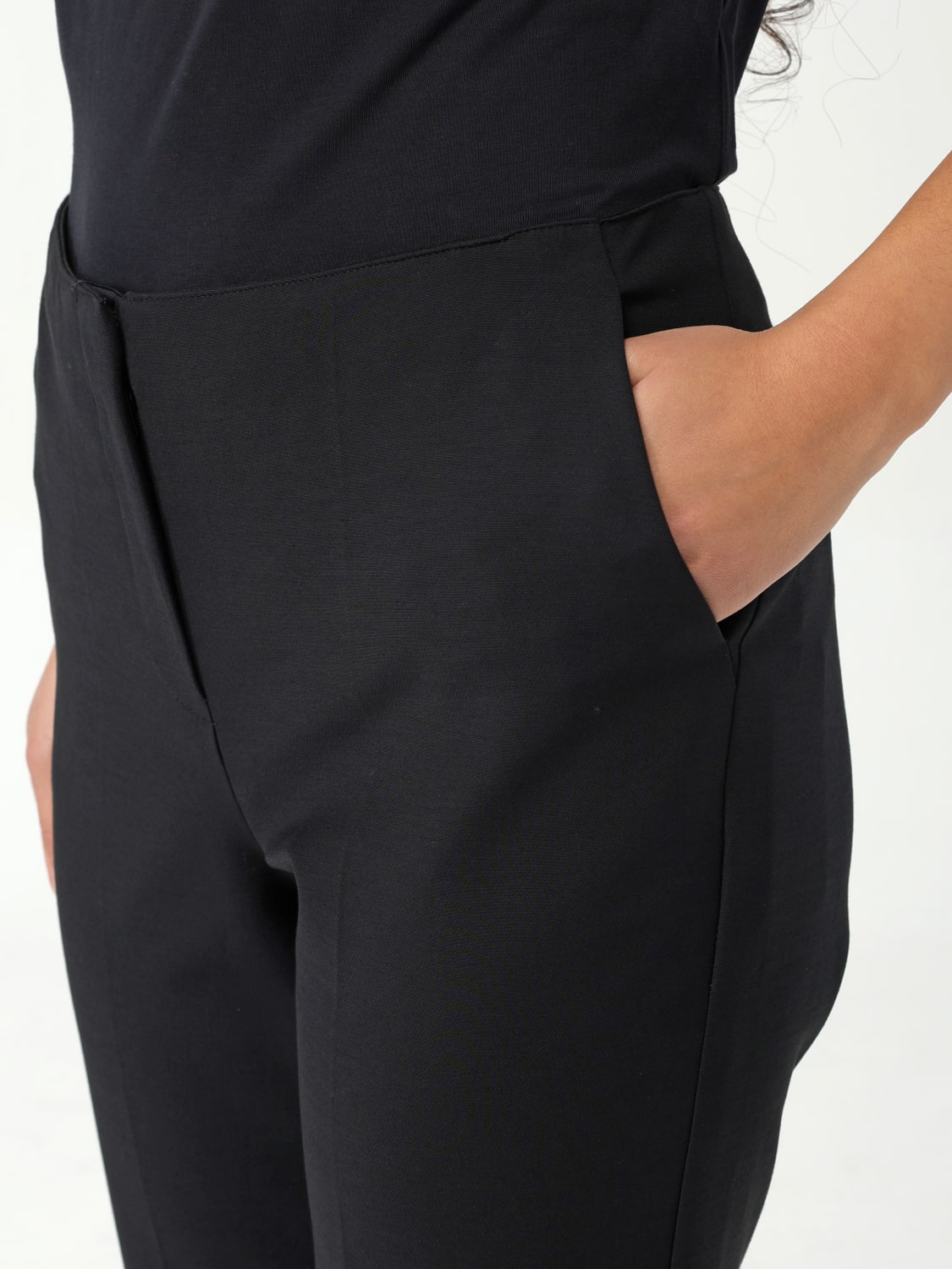 パンツ EMPORIO ARMANI Woman Pants Black 0NP42T0M004 999 Emporio Armani Outlet: Pants woman - Black | Emporio Armani