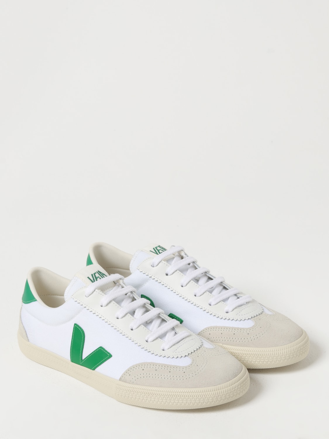 Veja Outlet: Sneakers men - White | Veja sneakers VO0103525 CANVAS ...