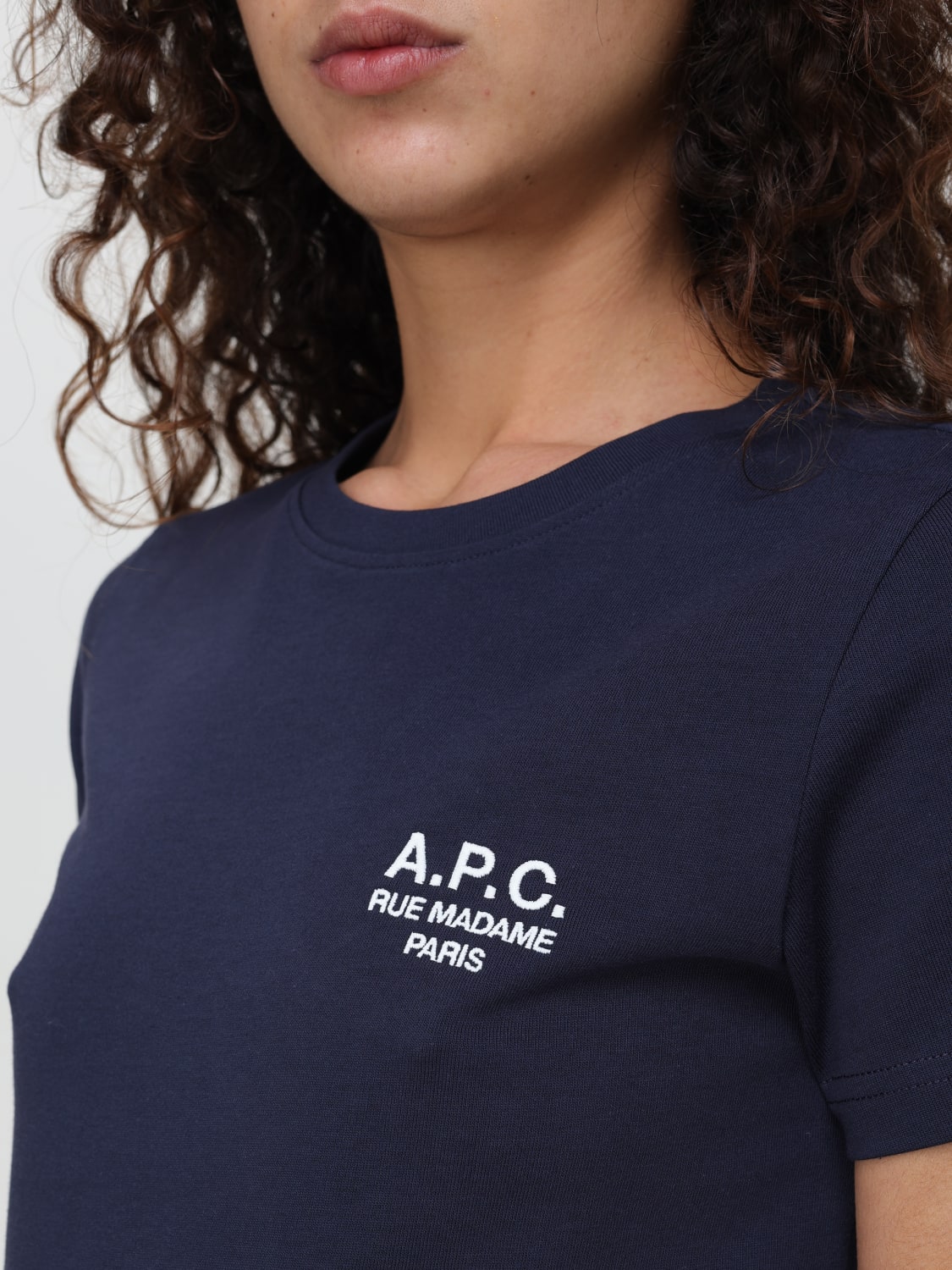 Tシャツ・カットソー A.P.C. Woman T-Shirt Blue COEZCF26842 IAK A.P.C. Outlet: T-shirt woman - Blue | A.P.C. t-shirt