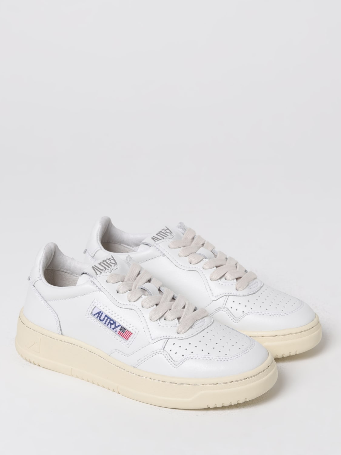 AUTRY: Medalist leather sneakers - White | Autry sneakers