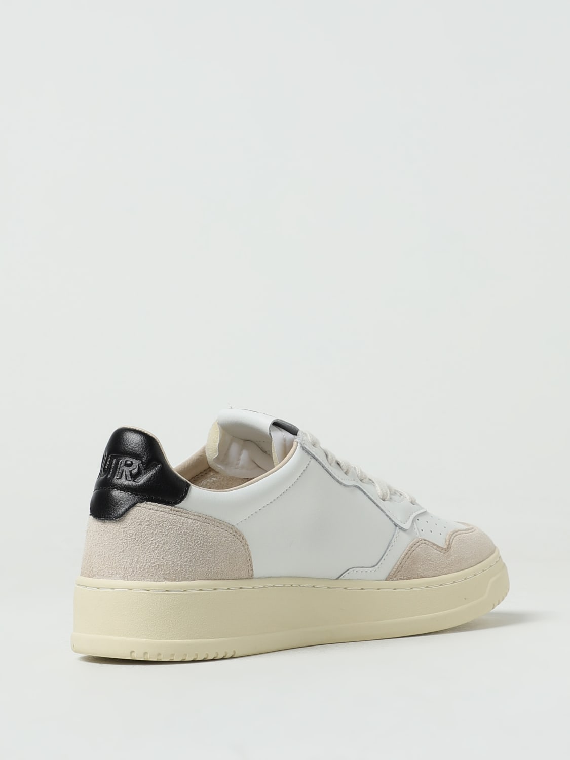 AUTRY: Sneakers woman - White | Autry sneakers AULMLS21 online at ...