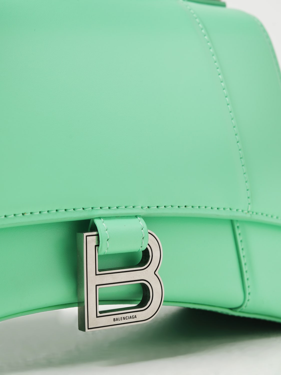 Balenciaga Outlet Borsa Hourglass in pelle Verde Borsa A Mano Balenciaga 5935461QJ4Y online su GIGLIO.COM