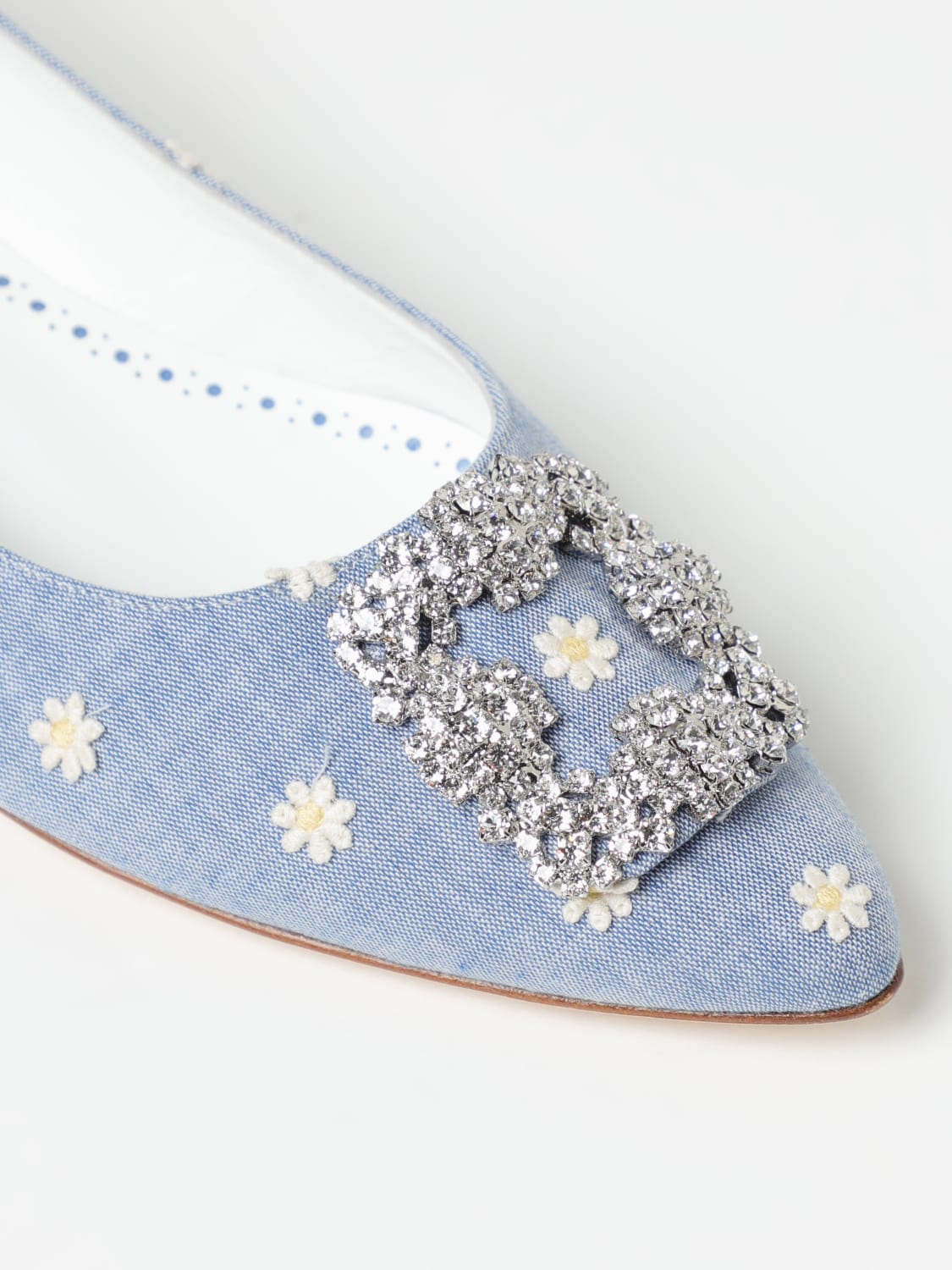 MANOLO BLAHNIK BALLERINE: Ballerina Pea Chambray Manolo Blahnik in raso con fiori ricamati , Denim - Img 4