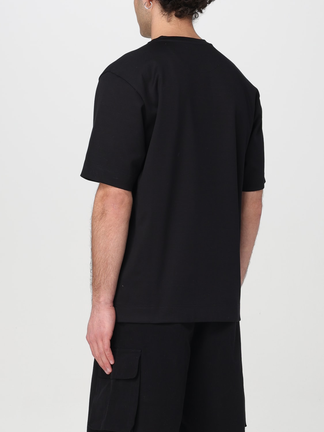 FENDI：Tシャツ メンズ - ブラック | GIGLIO.COMオンラインのFendi T