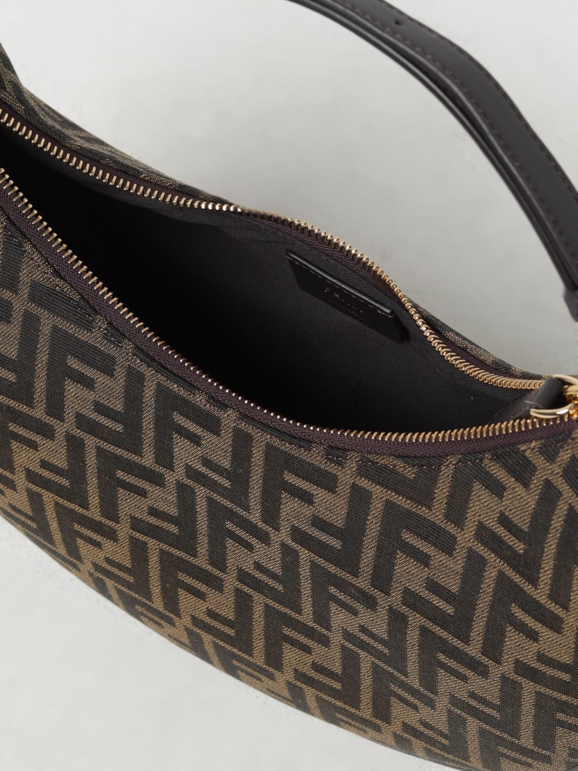 FENDI BORSA A SPALLA: Borsa Fendigraphy Fendi in cotone jacquard e pelle , Tabacco - Img 5