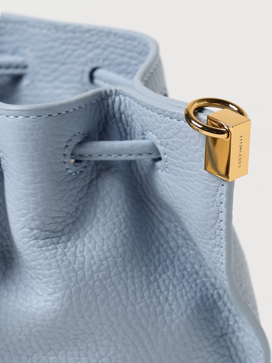 COCCINELLE: Shoulder bag woman - Gnawed Blue | Coccinelle