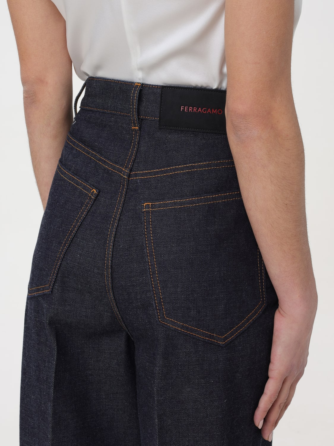 デニム・ジーパン FERRAGAMO Woman Jeans Blue 13C992 770558 002 Ferragamo Outlet: Jeans woman - Blue | Ferragamo jeans