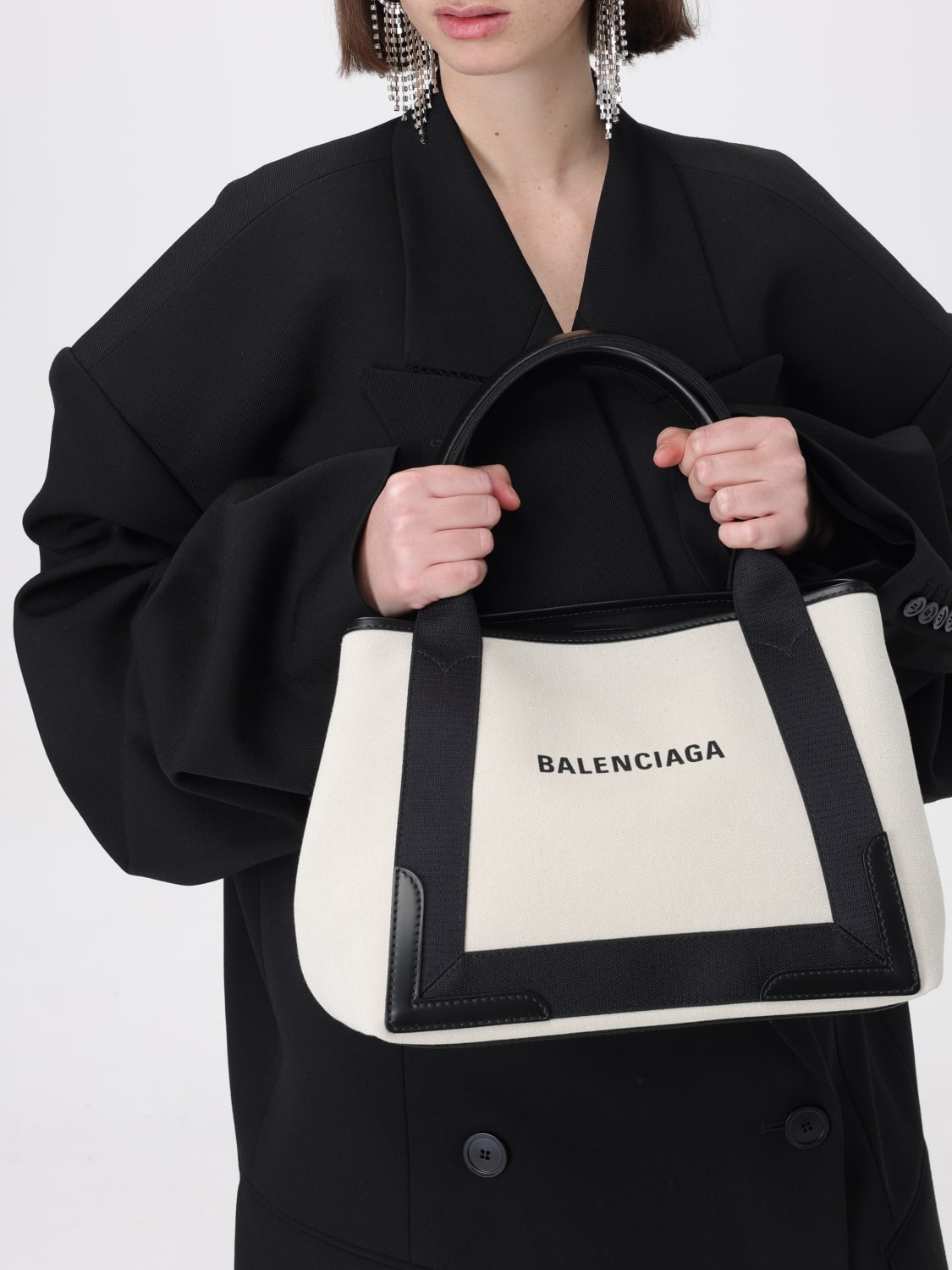 BALENCIAGA：ショルダーバッグ レディース - ホワイト | GIGLIO.COMオンラインのBalenciaga ハンドバッグ  3399332HH3N